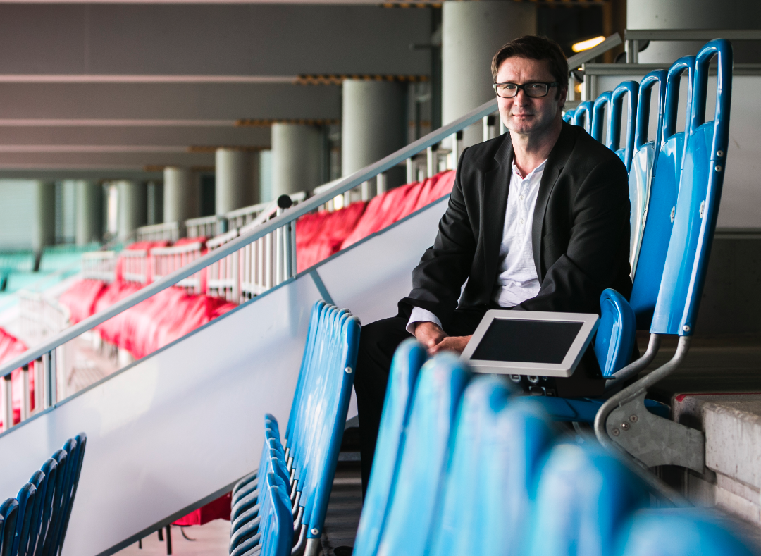 Managing director René Grzega with a Profipay cash register